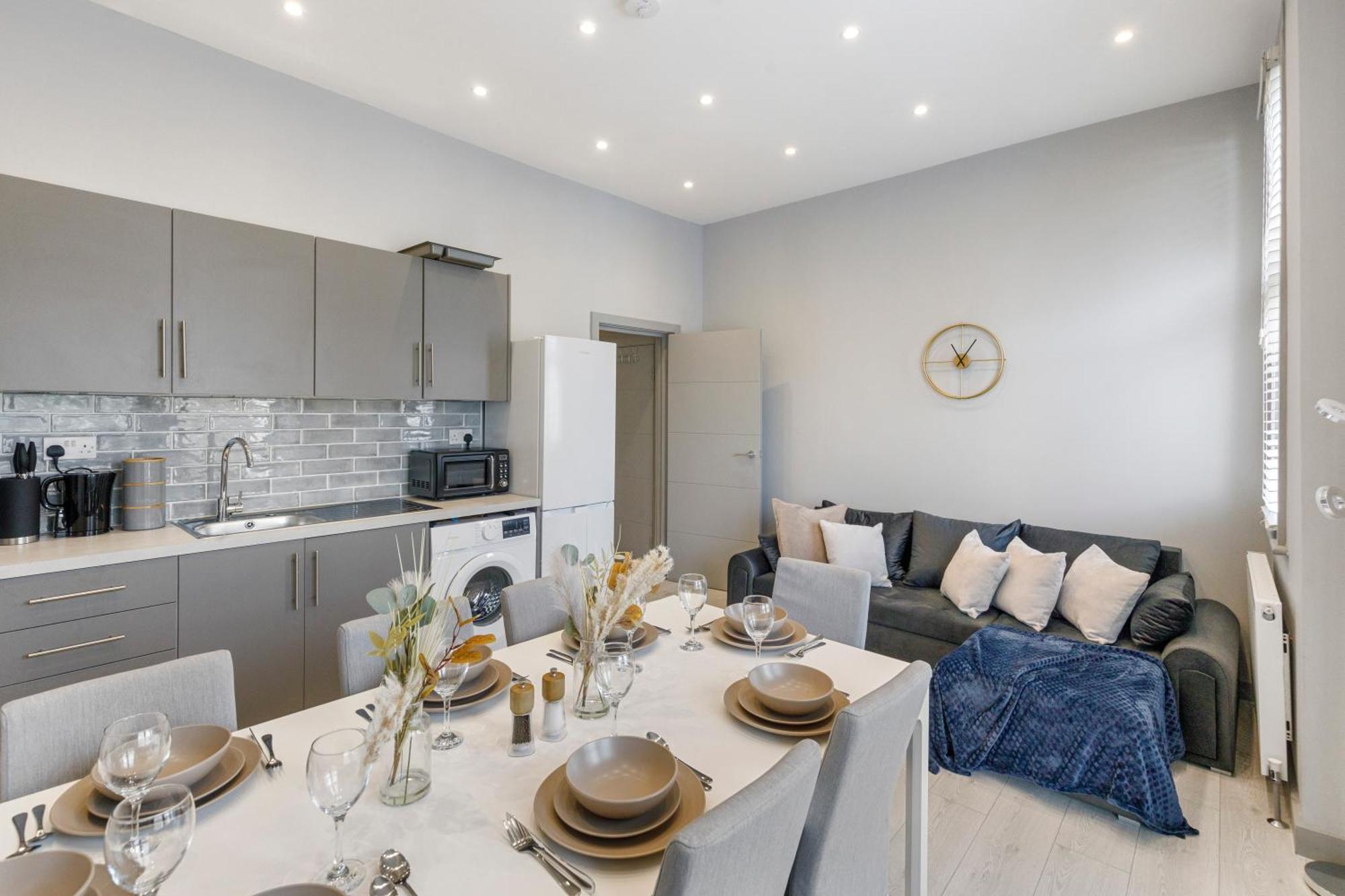 Wembley Luxury 3 Bedroom London Exterior photo